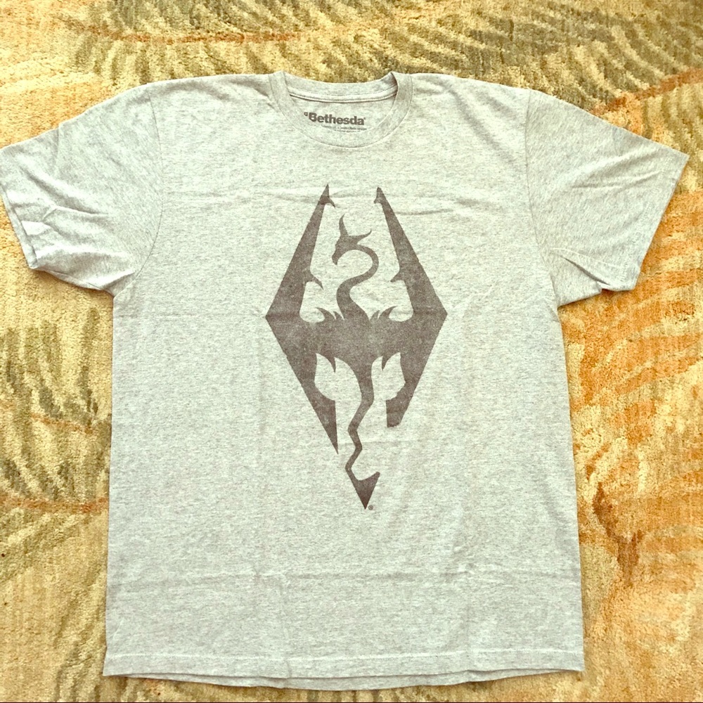 SKYRIM Bethesda Gray Shirt